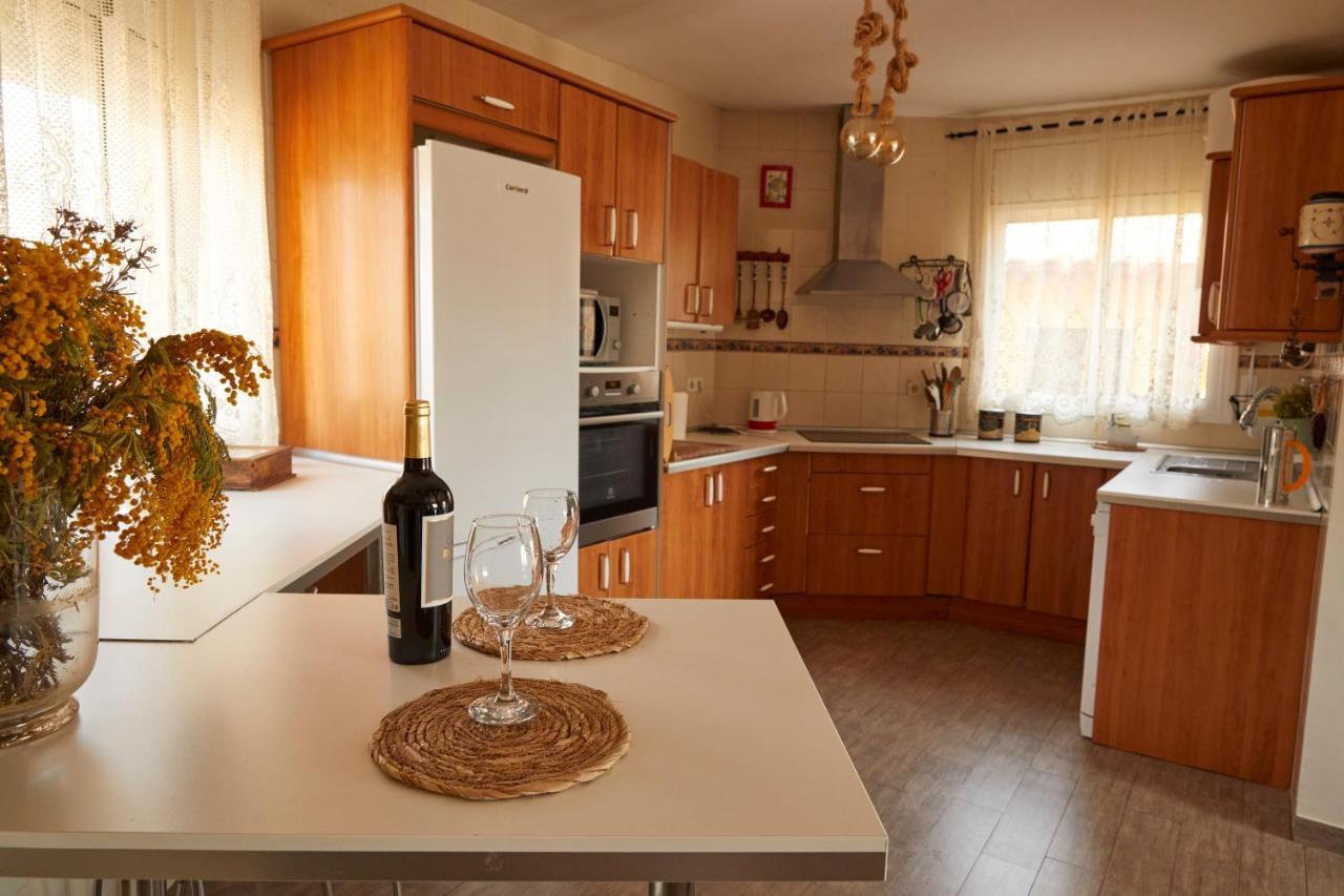 Amazing Vila Close To Sitges, Jacuzzi, Swimming Pool & Exellent Views Olivella Bagian luar foto
