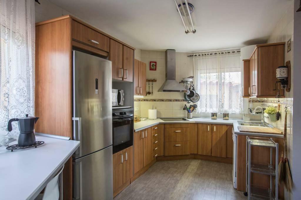 Amazing Vila Close To Sitges, Jacuzzi, Swimming Pool & Exellent Views Olivella Bagian luar foto